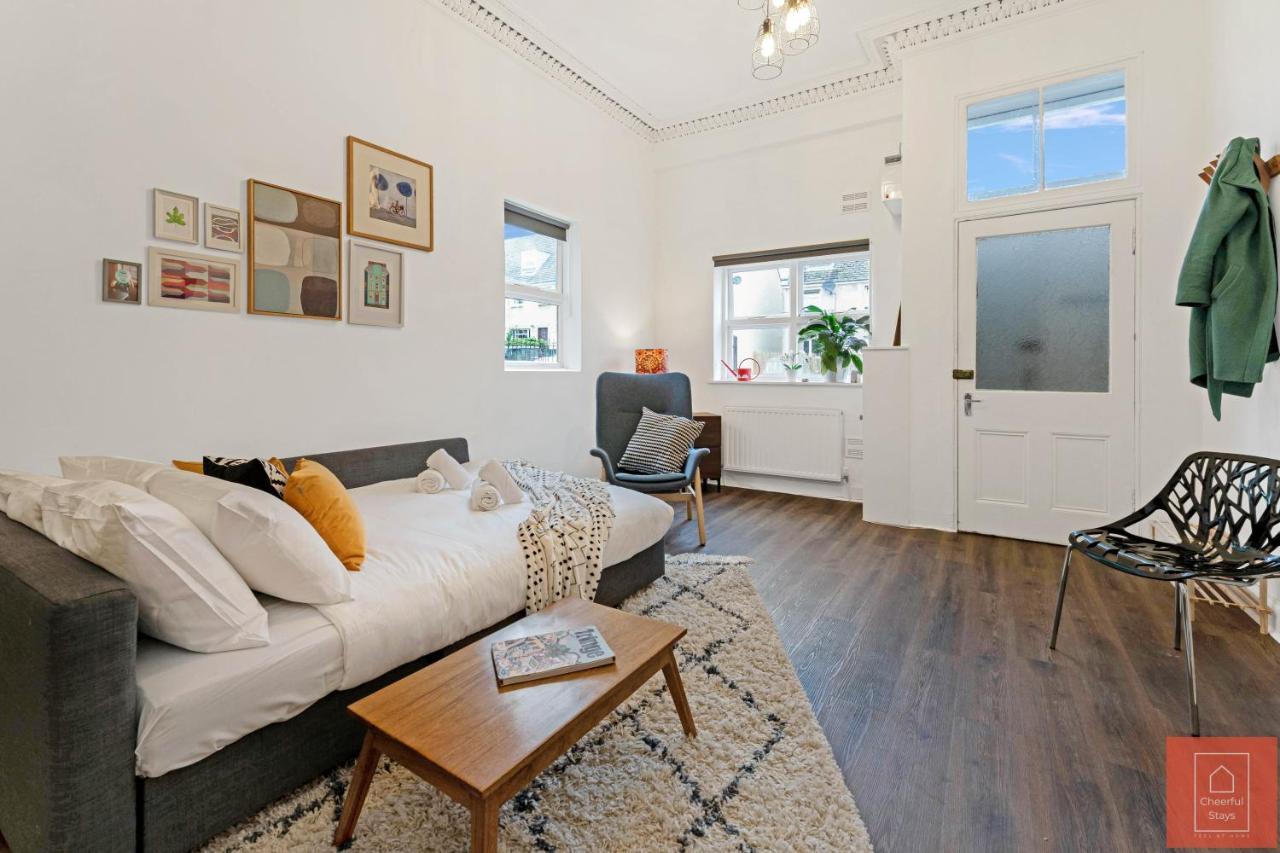 Cheerful Stays: Spacious Flat In Vibrant Leith EDI Exterior foto