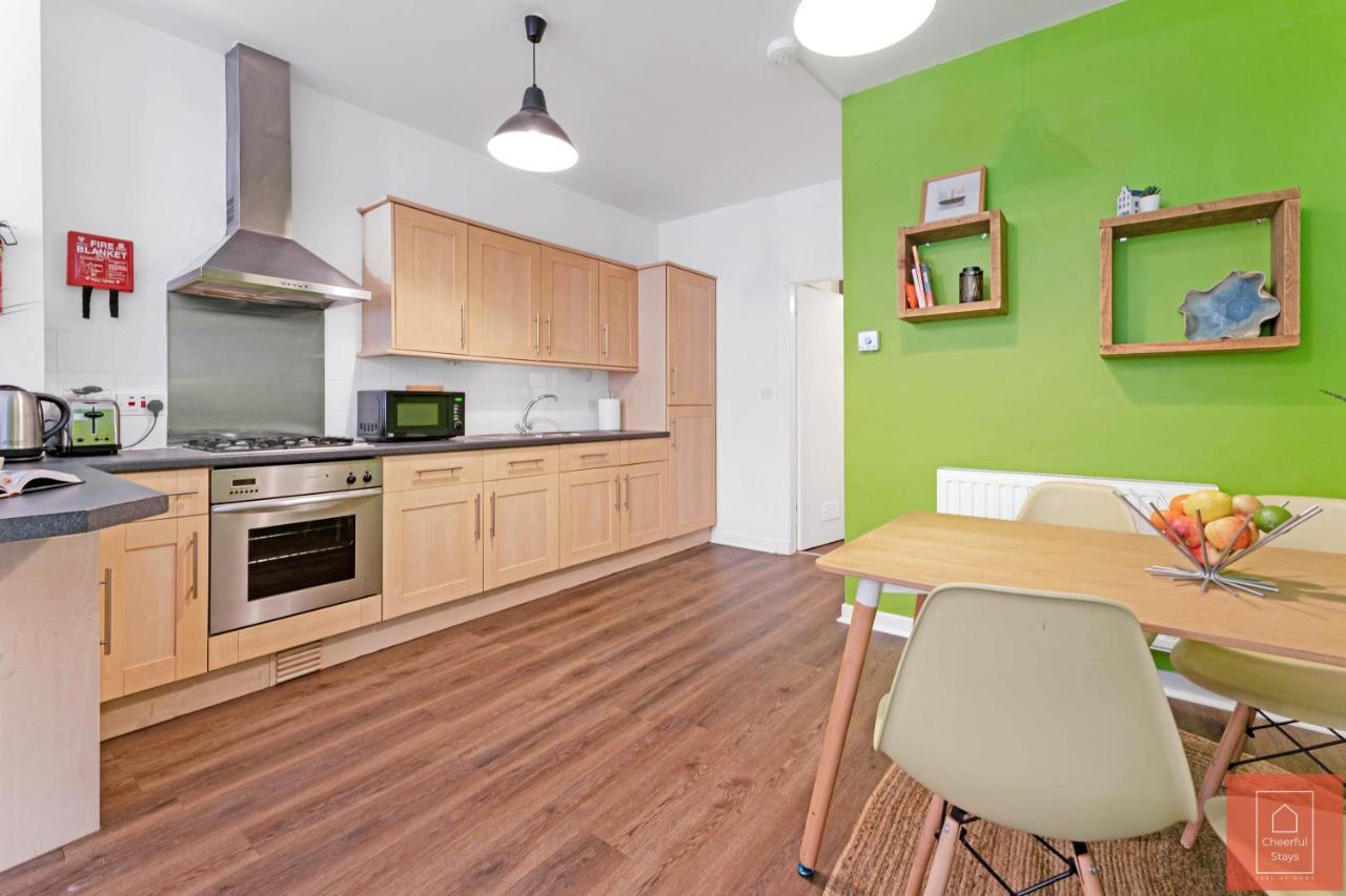 Cheerful Stays: Spacious Flat In Vibrant Leith EDI Exterior foto