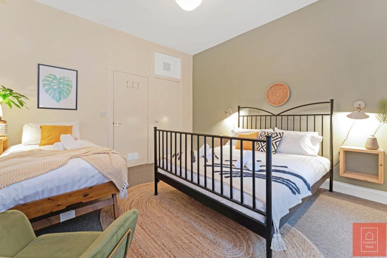 Cheerful Stays: Spacious Flat In Vibrant Leith EDI Exterior foto